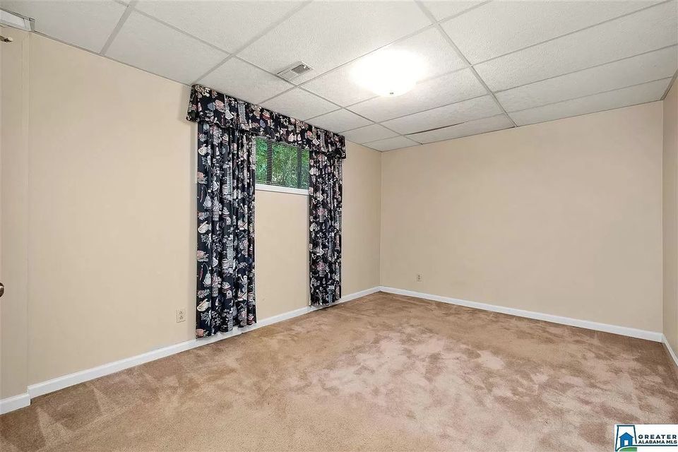 Building Photo - 1229 Edinborough Ln