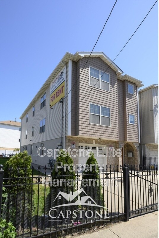 Building Photo - 255-257 NJ Railroad Ave #1