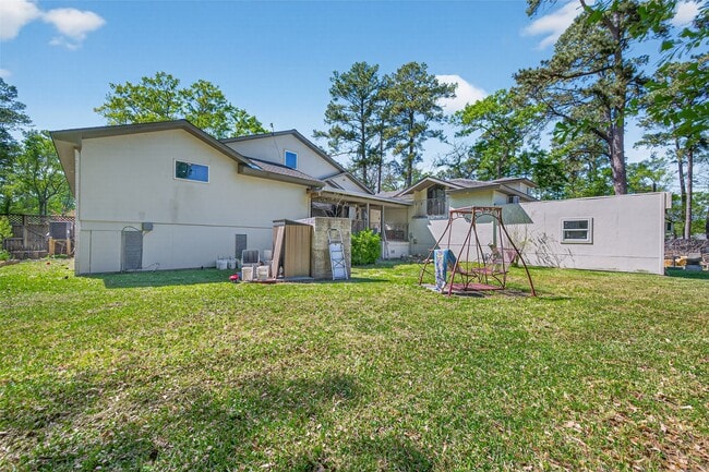 Building Photo - 16914 Creeksouth Rd
