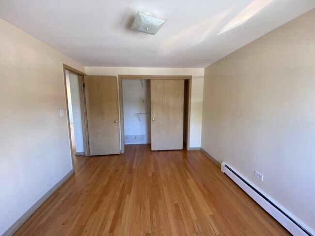 Building Photo - 6441 W Higgins Ave