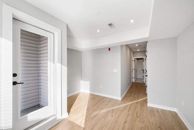 Building Photo - 1725 N 25th St