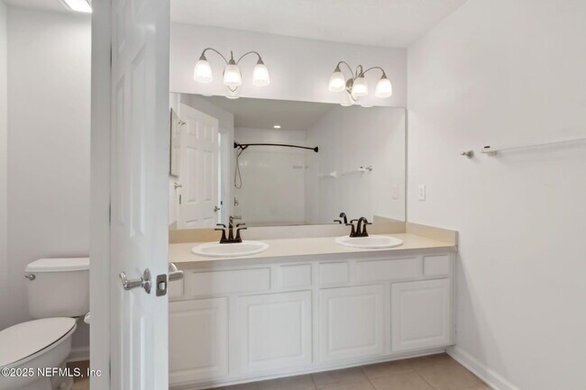 Building Photo - 13362 Stone Pond Dr