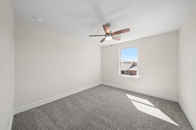 Building Photo - 3439 Rockrill Dr