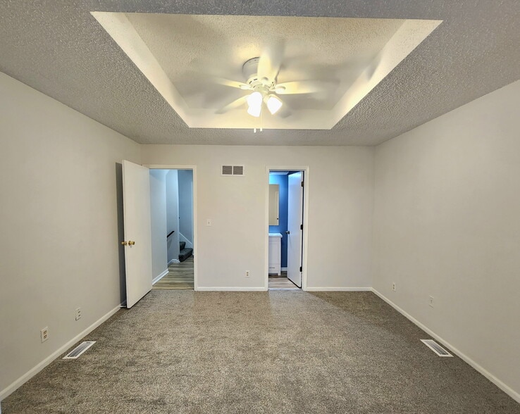 Building Photo - 7301 W 55th Pl