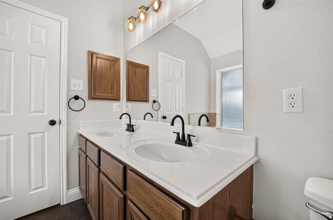 Building Photo - 20707 Pine Rain Ct