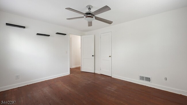 Building Photo - 1751 Mountain Ave