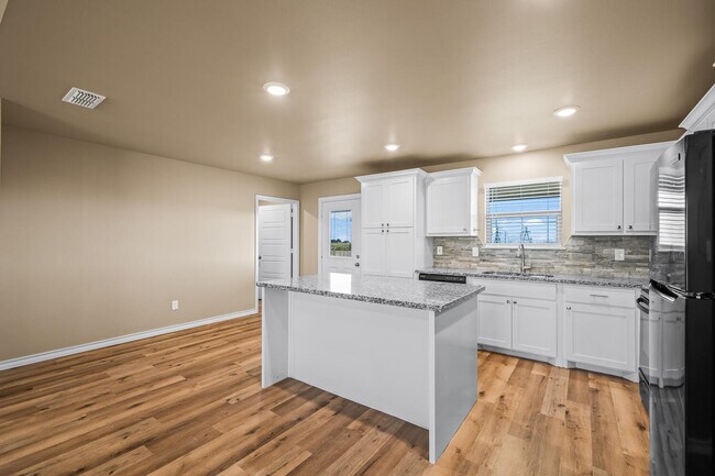 Building Photo - 4008 East F M 1729