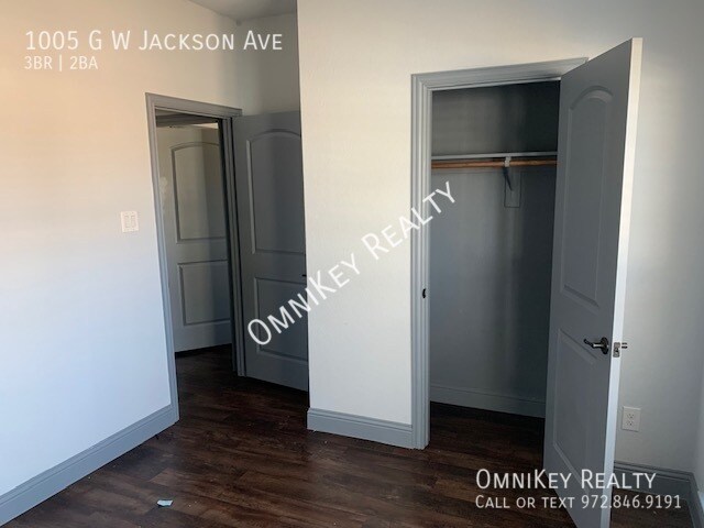Building Photo - 1005 G W Jackson Ave