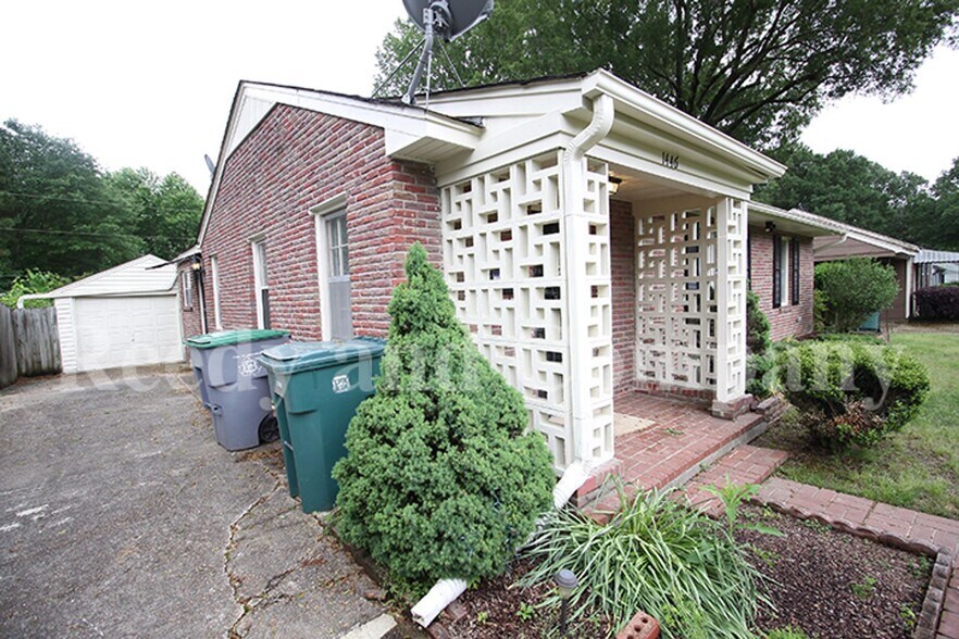 Building Photo - 1446 Russwood Rd