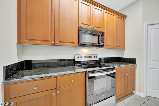 Building Photo - 10245 S Golden Elm Dr