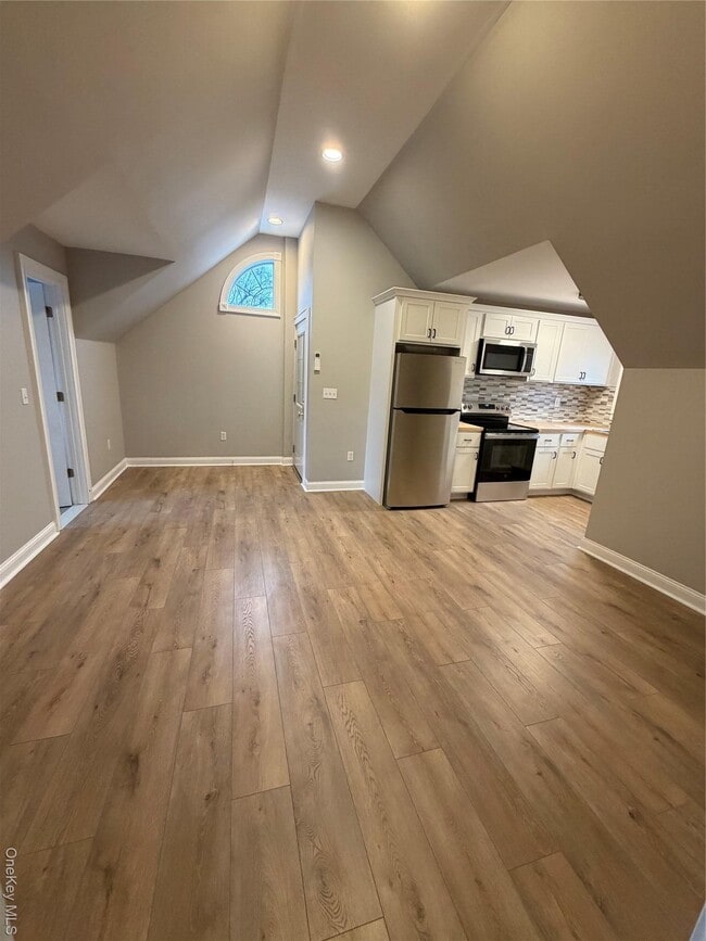 Building Photo - 1230 Hopewell Ave