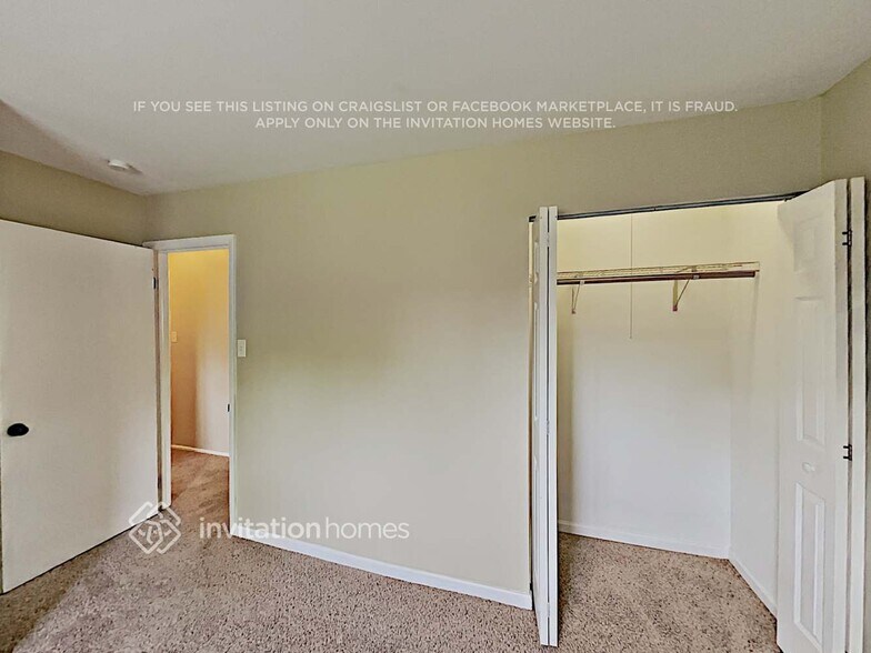 Building Photo - 1369 Westchester Dr