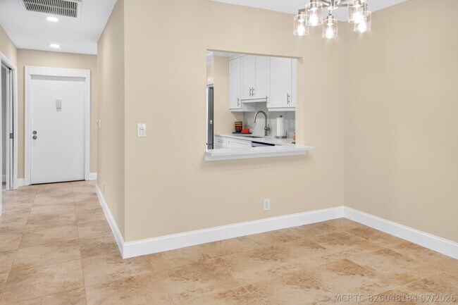 Building Photo - 1111 Mahogany Way