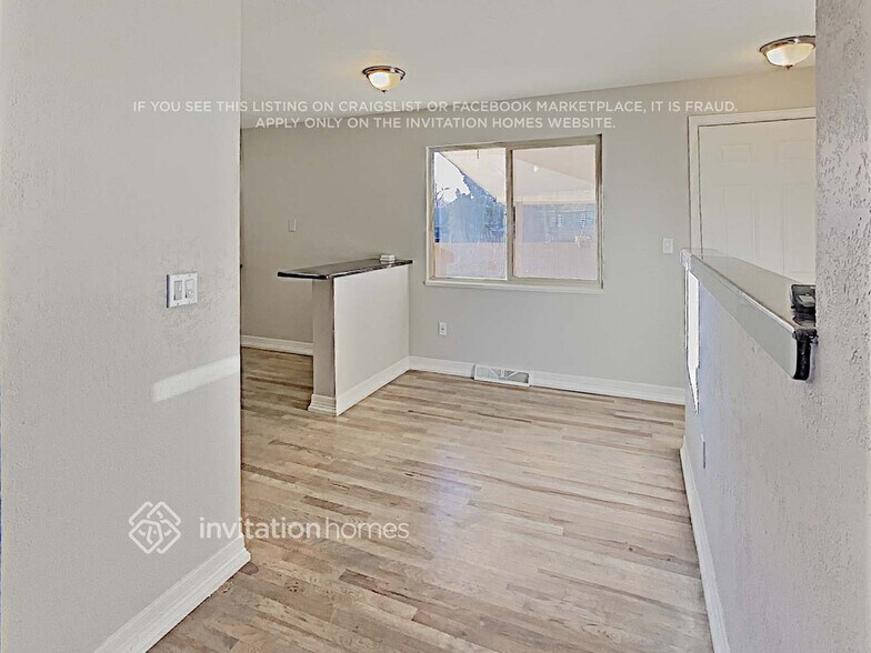Building Photo - 9137 La Salle Pl