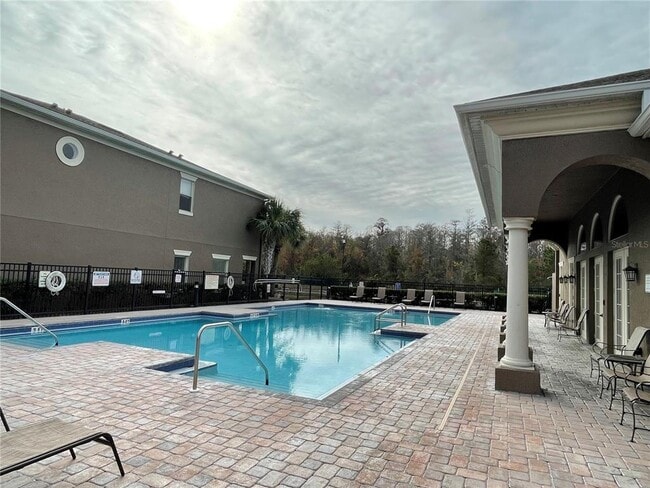 Building Photo - 10418 Manderley Way