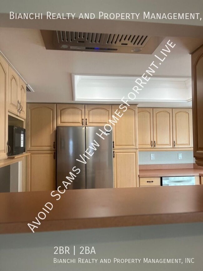 Building Photo - 2396 OrangePointe Ave