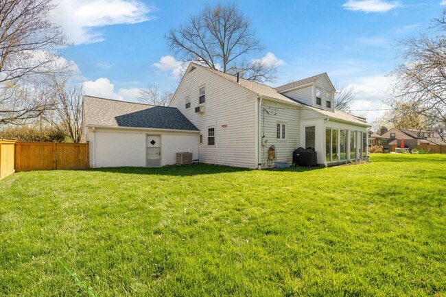 Building Photo - 2590 Brookwood Rd