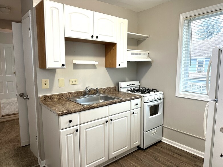 Building Photo - 441 Addison St