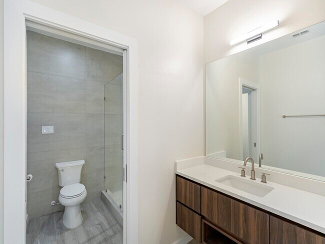Building Photo - 210 Veracruz Dr