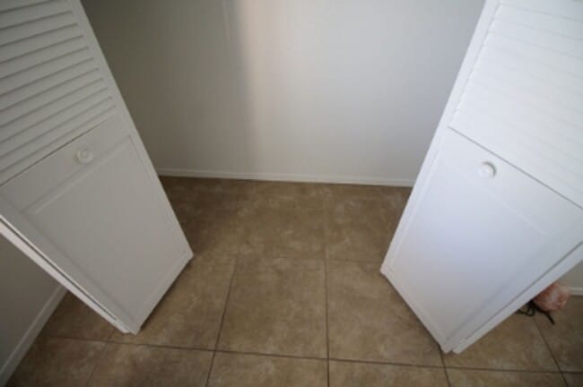 Building Photo - Townhome COMING AVAILABLE SOON!!!! Cute 2bd/2ba