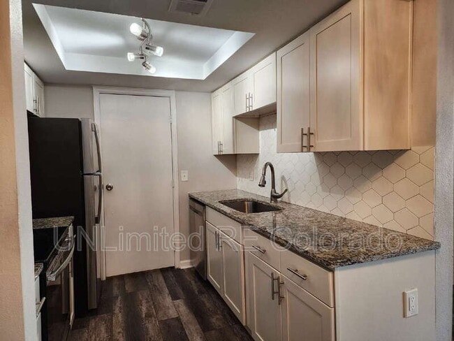 Building Photo - 431 S Kalispell Way