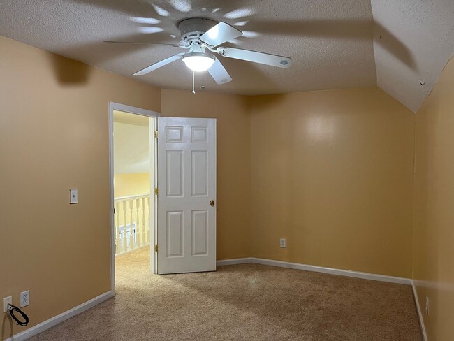 Building Photo - Lovely North Macon Home