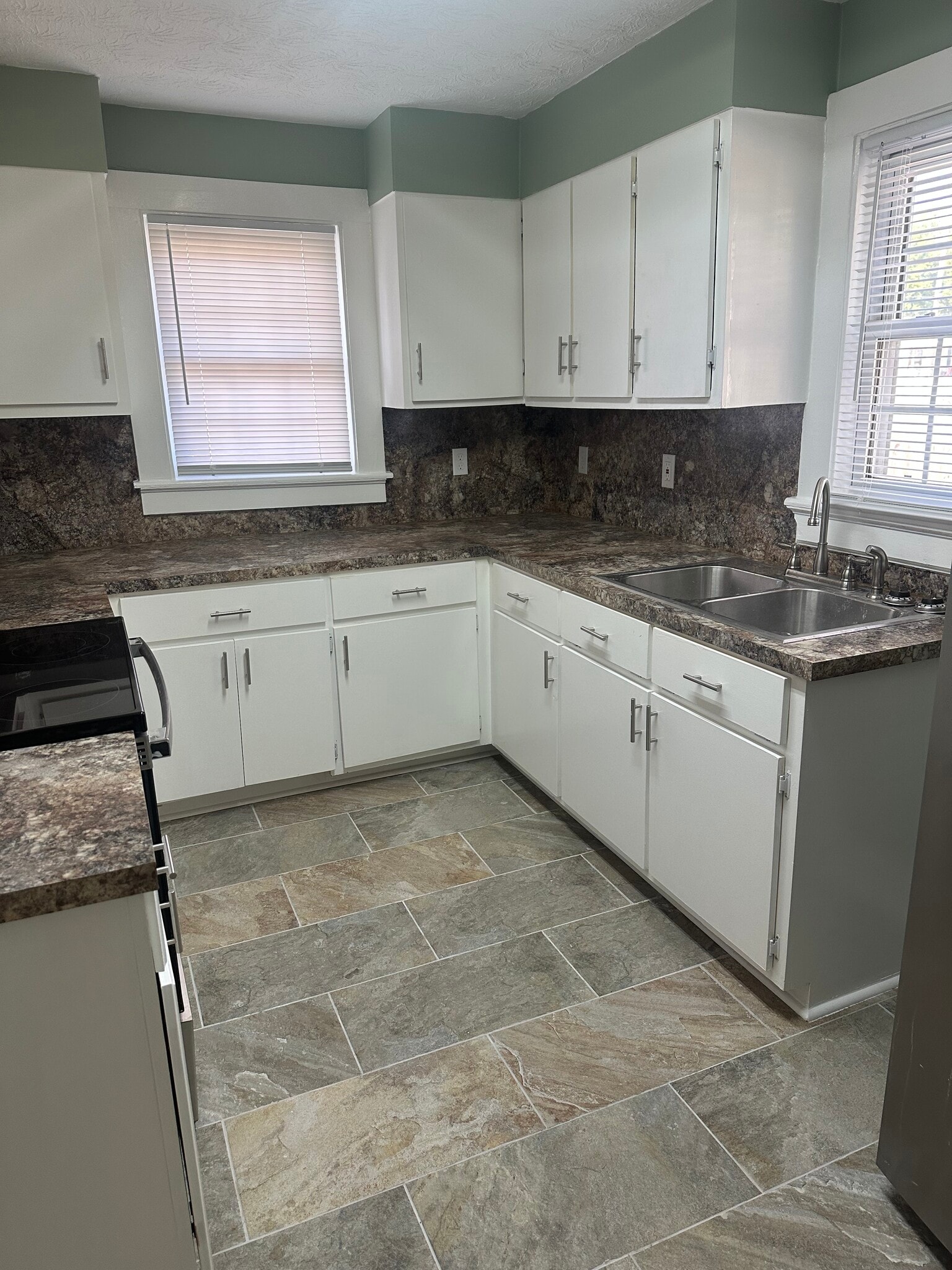 Kitchen - 1808 16th Pl