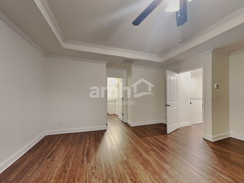 Building Photo - 13025 Wishsong Ct