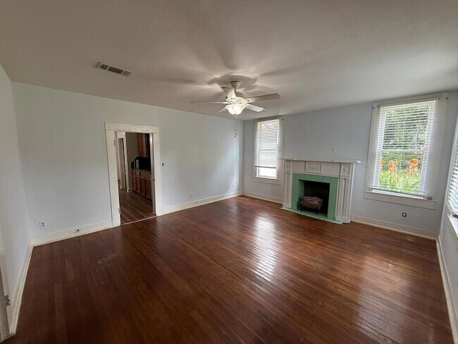 Building Photo - 509 N Peachtree St