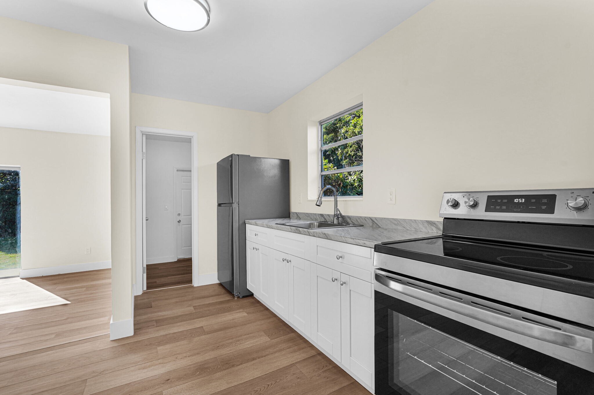 Building Photo - 135 NW 48th Ct