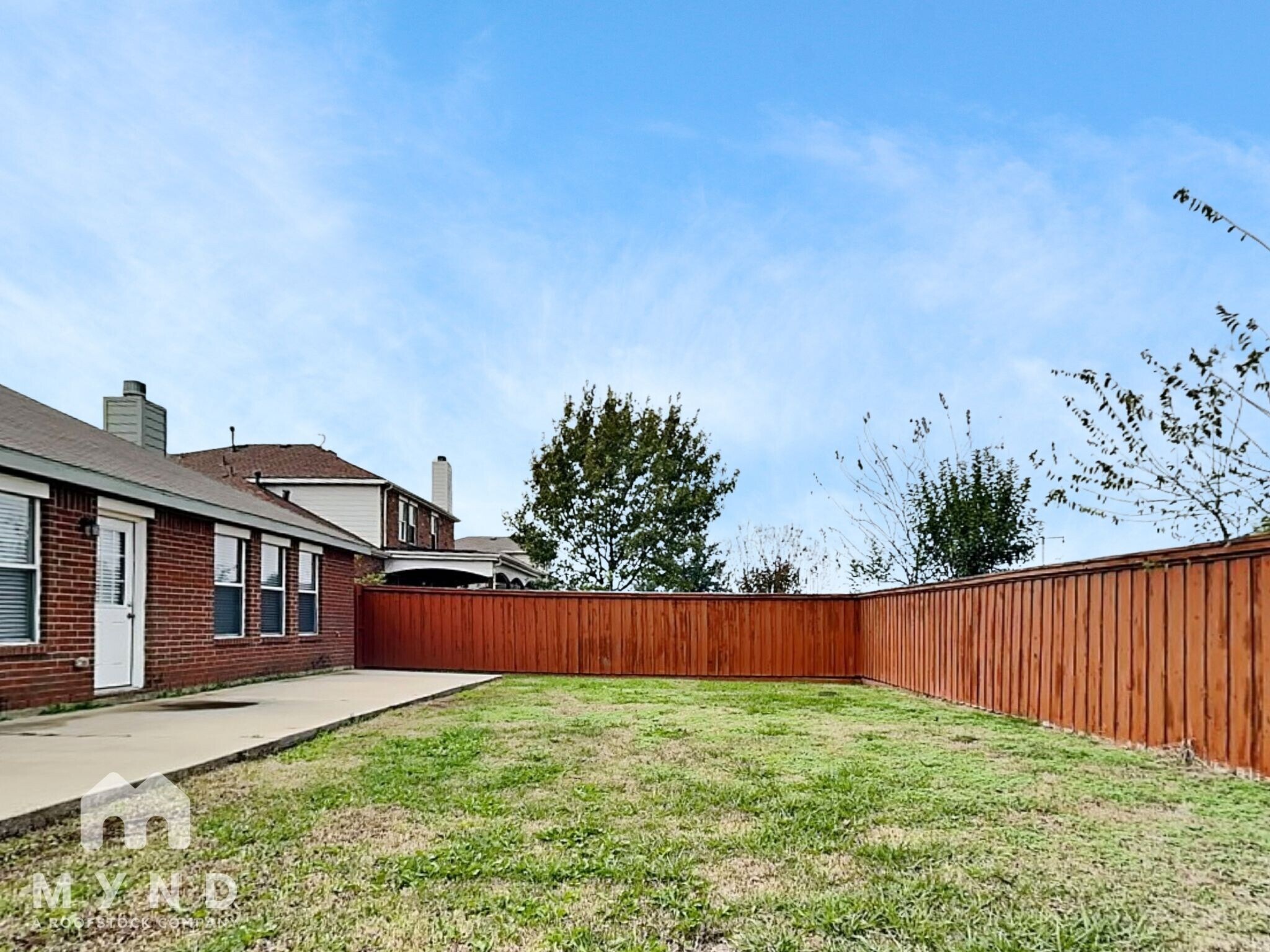 Building Photo - 1122 Buckingham Dr