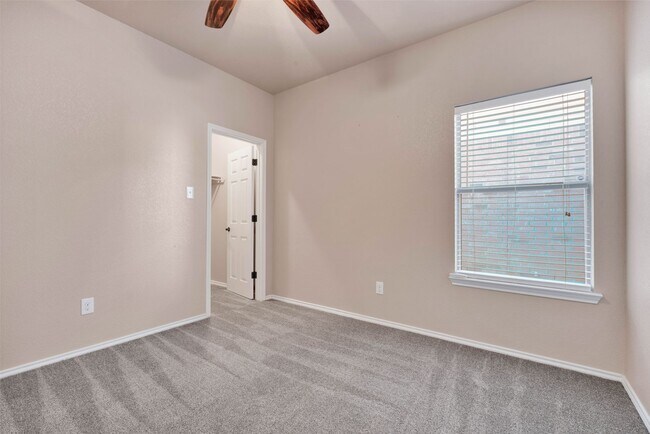 Building Photo - Beautifully Maintained Home in the Heart of Helotes