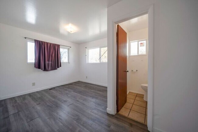 Building Photo - Remodeled Bungalow Style Home w/ Basement