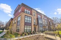 Building Photo - 3234 Royal Fern Pl