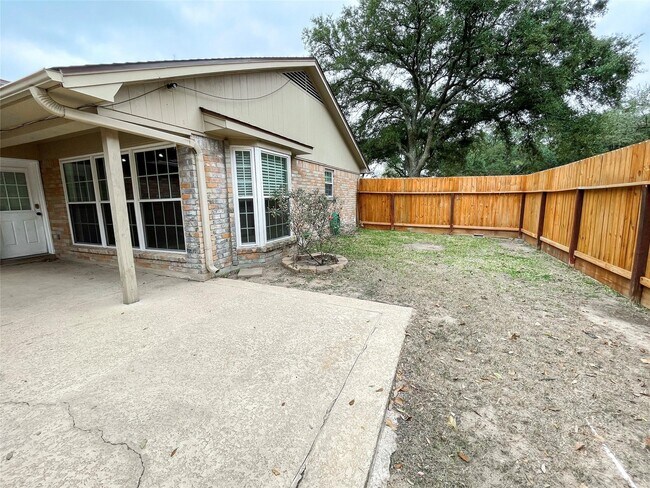 Building Photo - 21603 Park Wind Ct
