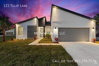 Building Photo - 123 Tulip Ln