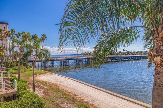 Building Photo - 5281 Isla Key Blvd S