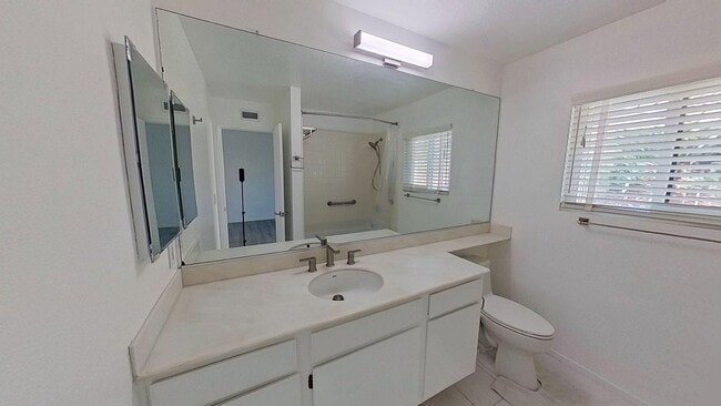 Building Photo - 11 Via Bellorita: Charming 2 Bed 2 Bath Ho...