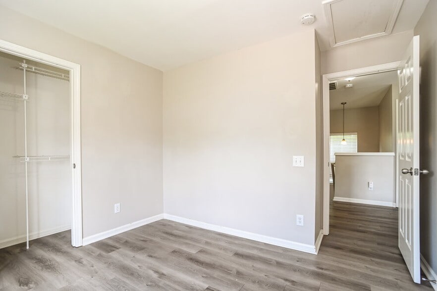 Building Photo - 1322 Rumstone Ln
