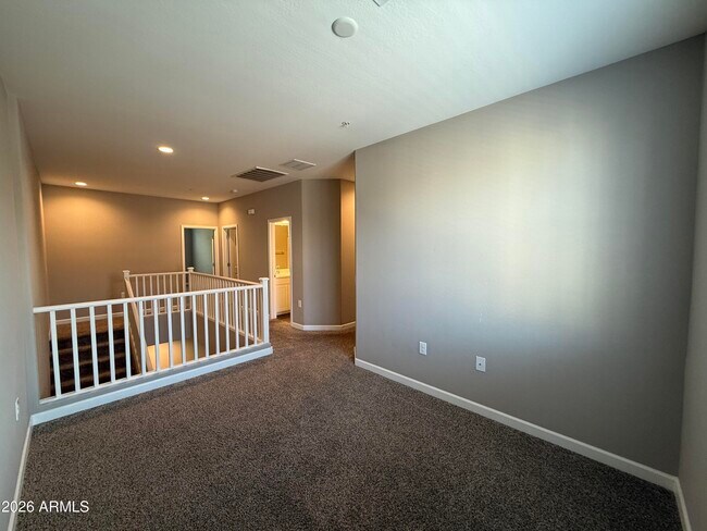 Building Photo - 1255 N Arizona Ave