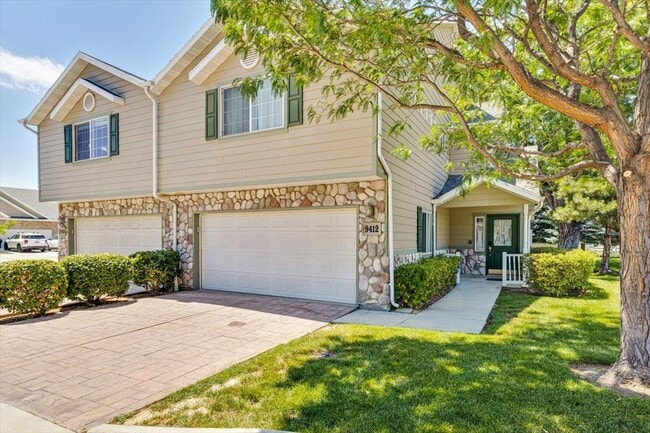 Primary Photo - 9412 Purple Lilac Ln