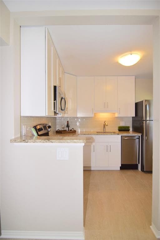 Building Photo - 606 12th Ave NE