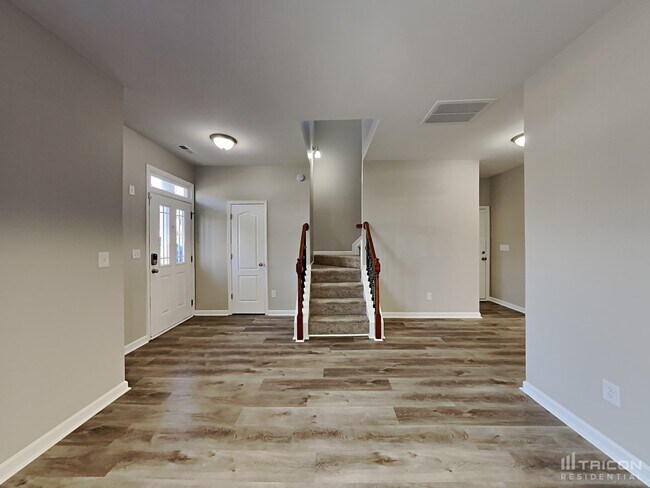Building Photo - 645 McCarthy Dr