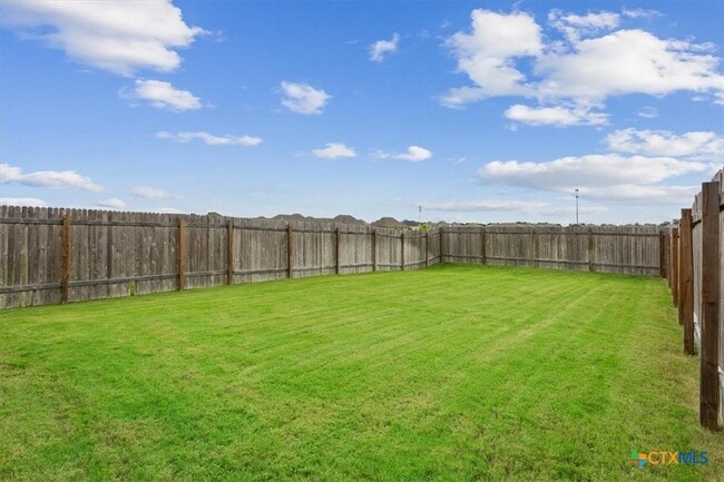 Building Photo - 5807 Betty Lou Dr