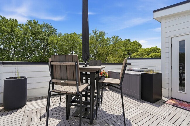 Building Photo - Live Elevated in Downtown Raleigh – Stunning Townhome with Rooftop Oasis!