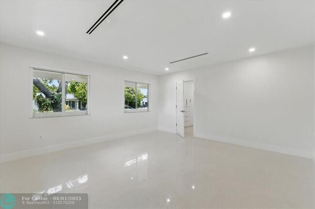 Building Photo - 7860 SW 158th Terrace