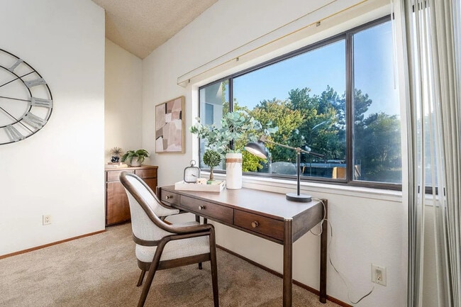 Building Photo - 4681 Albany Cir