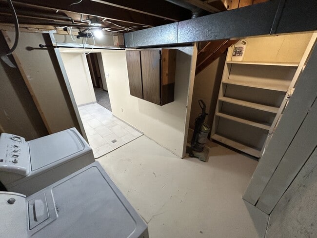 Building Photo - 129 Cohosset Dr