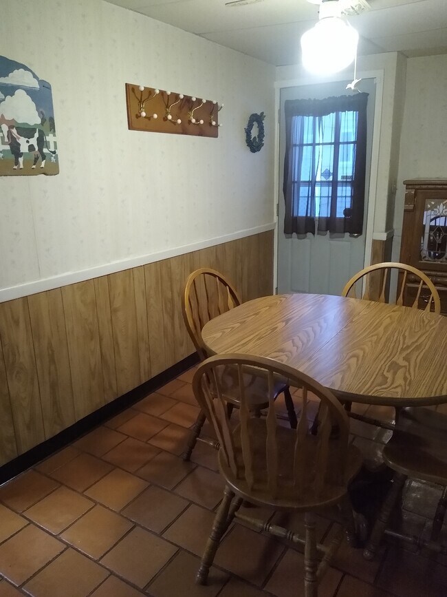 Building Photo - 47 Continental Ave