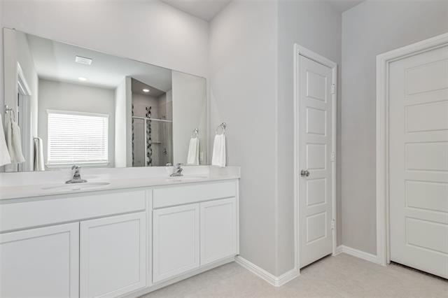 Building Photo - 936 Violet Wy